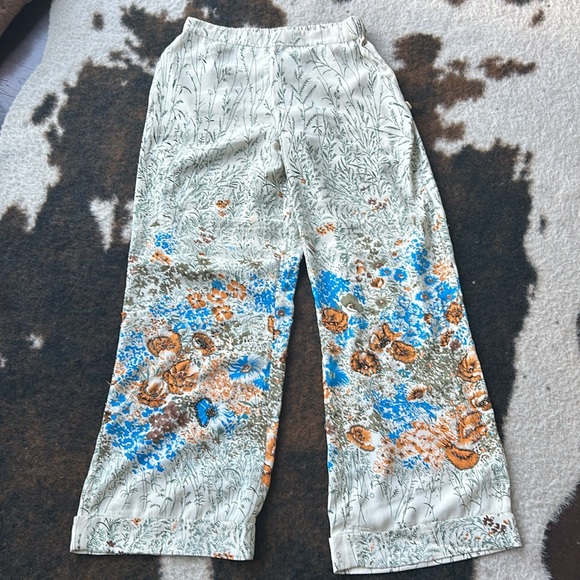 Twin - set authentic so beautiful pants size XS (fit as a small) - Picture 3 of 11